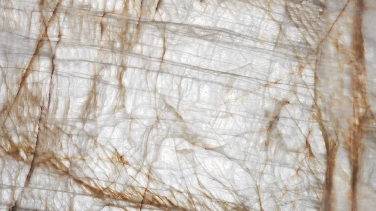 quartzite-slab-CPEYlUFY